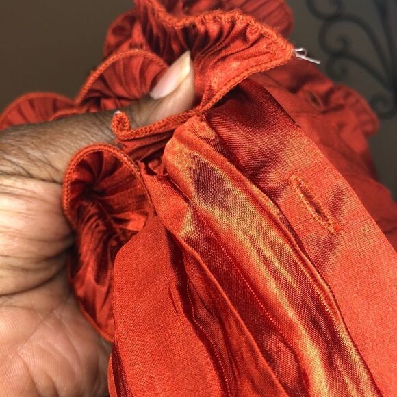 Ruffle sleeveless button down top size large - Picture 7 of 7